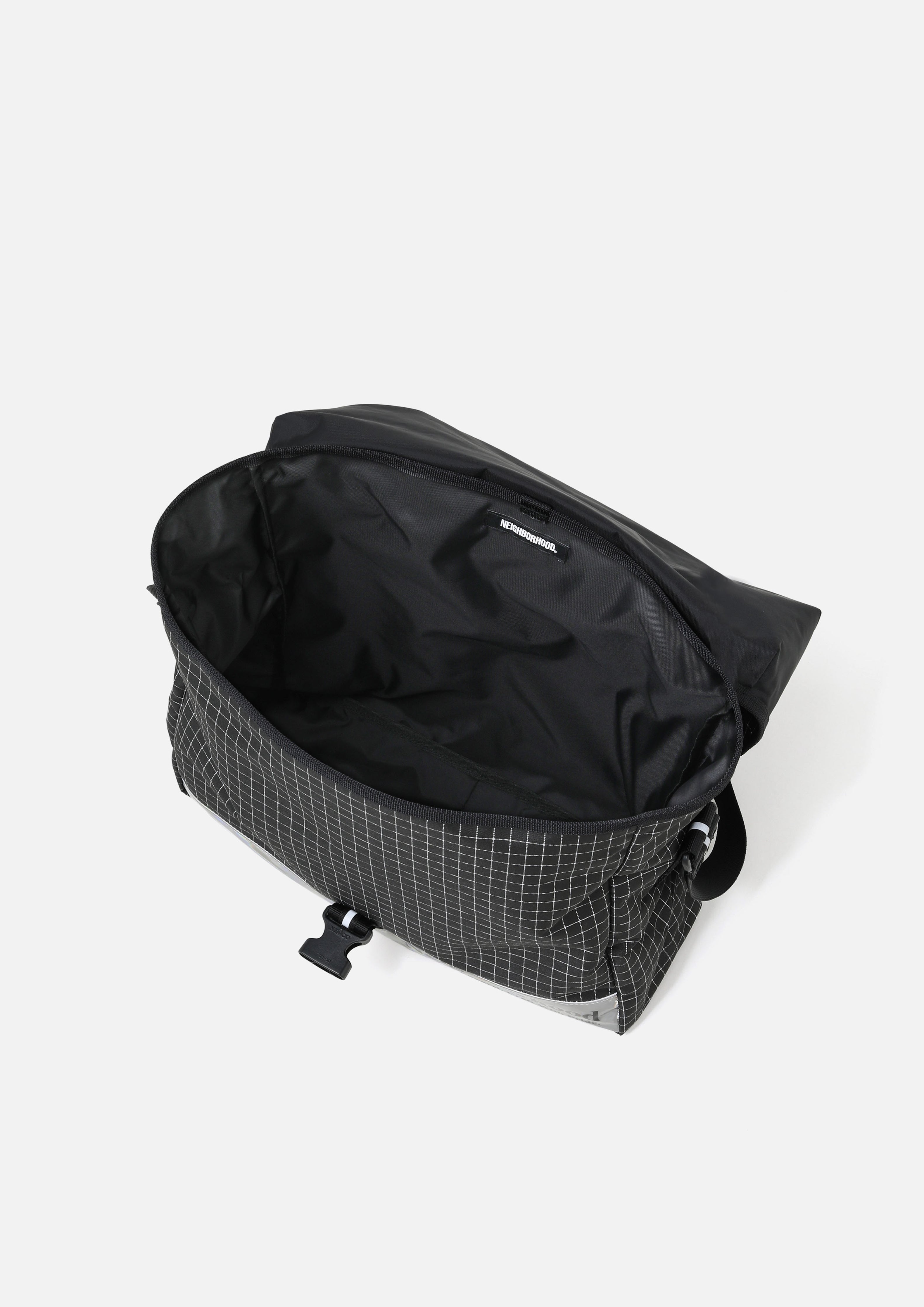 REFLECTIVE MESSENGER BAG