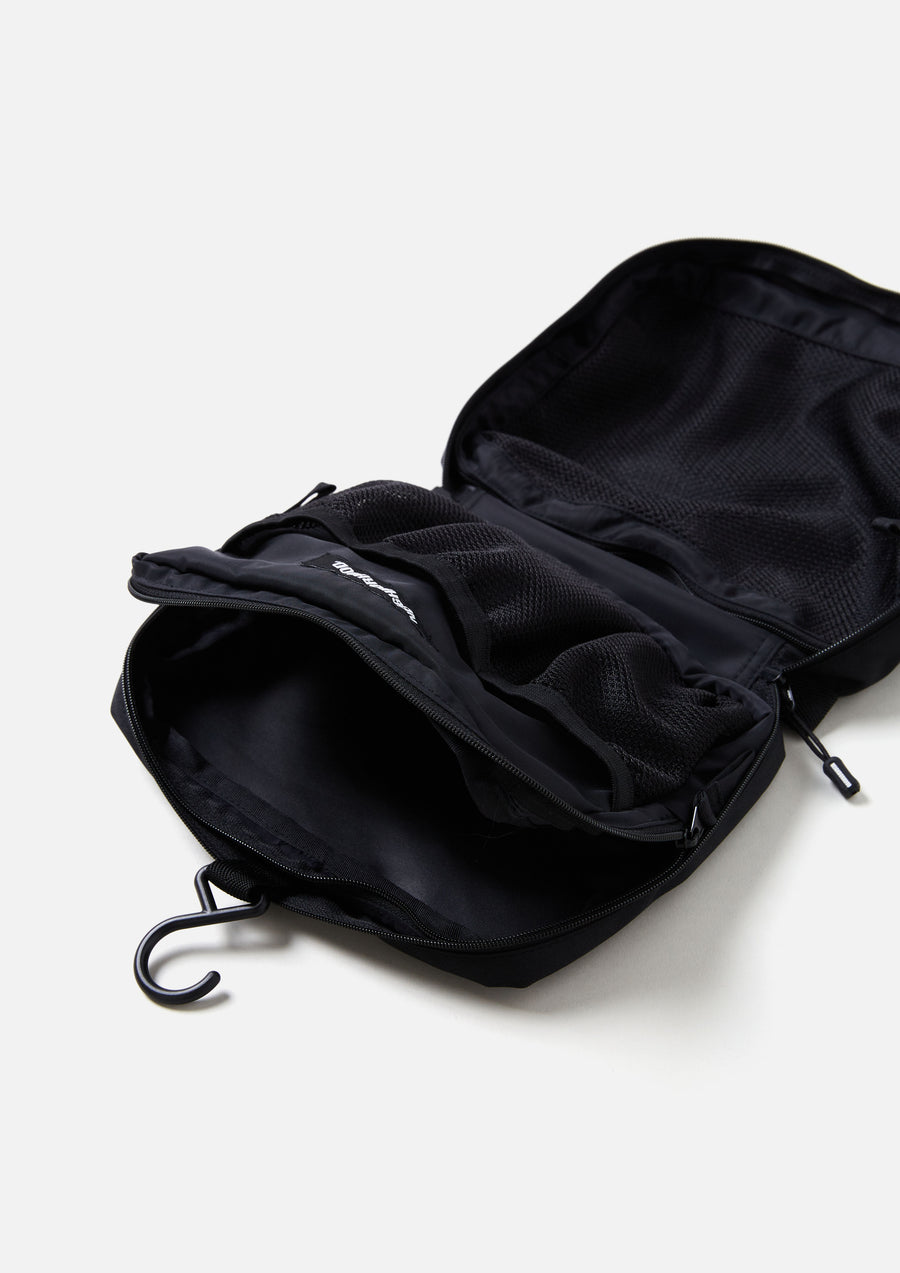 TRAVEL POUCH