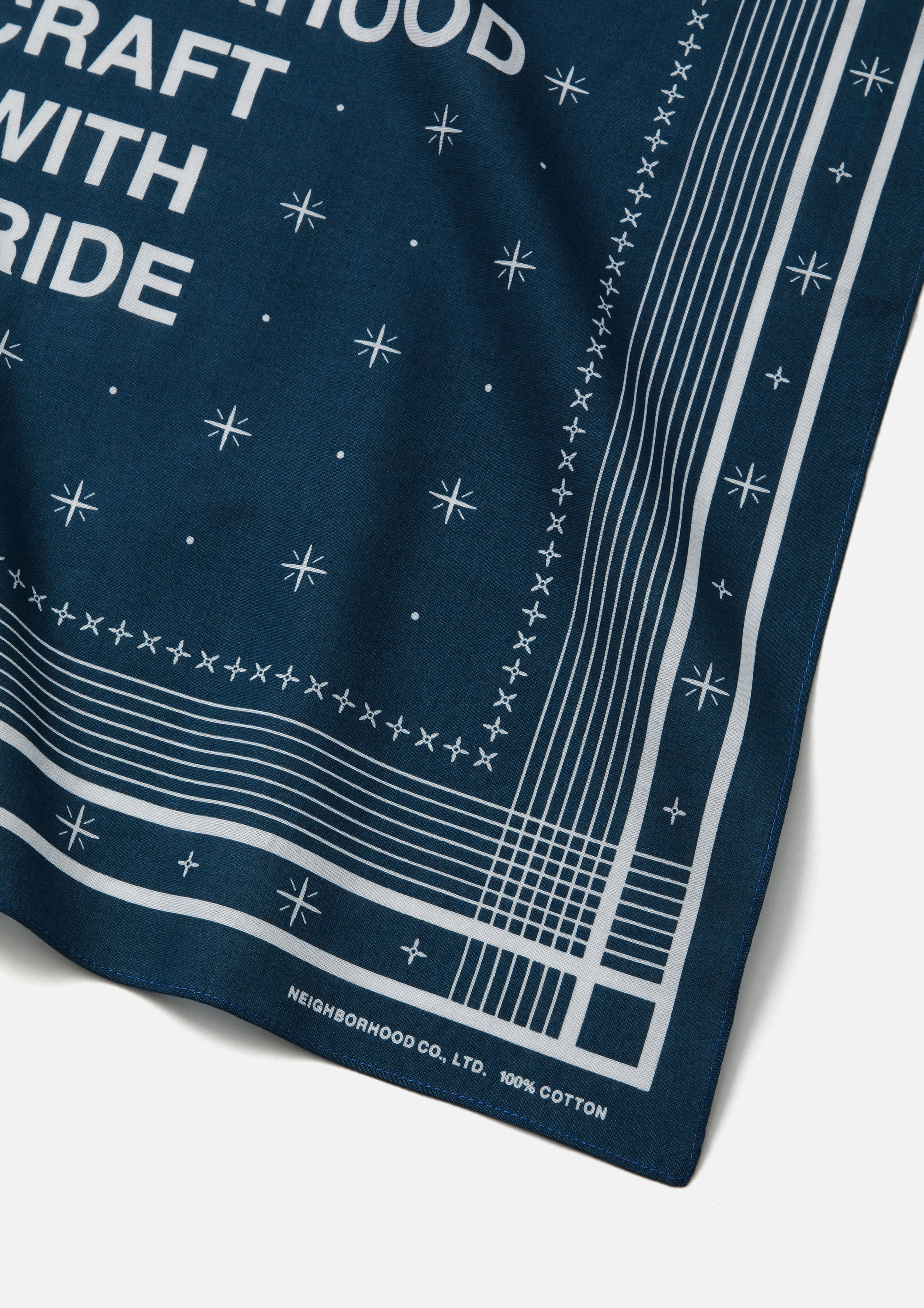 LINE PATTERN BANDANA