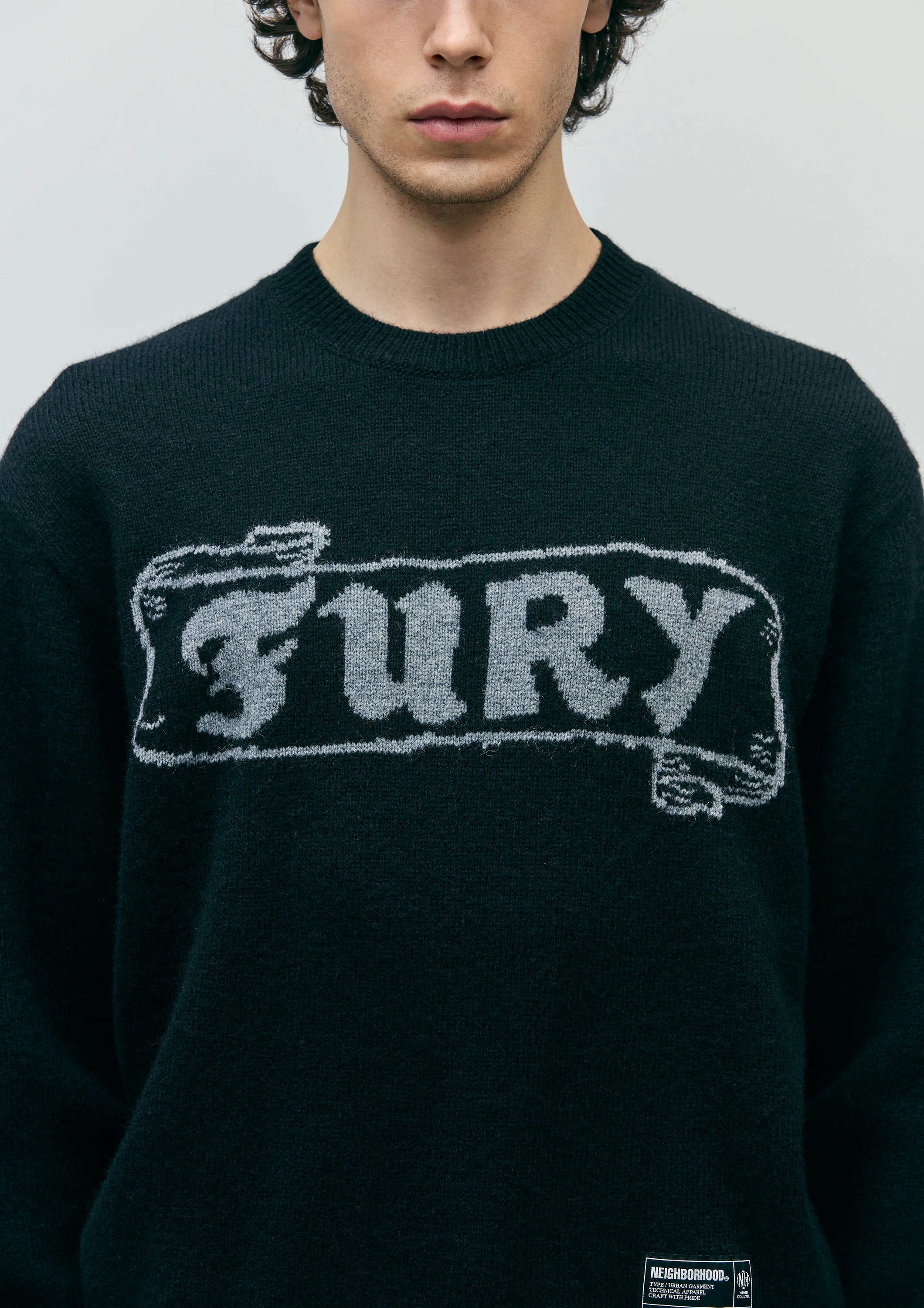 INTARSIA CREWNECK SWEATER