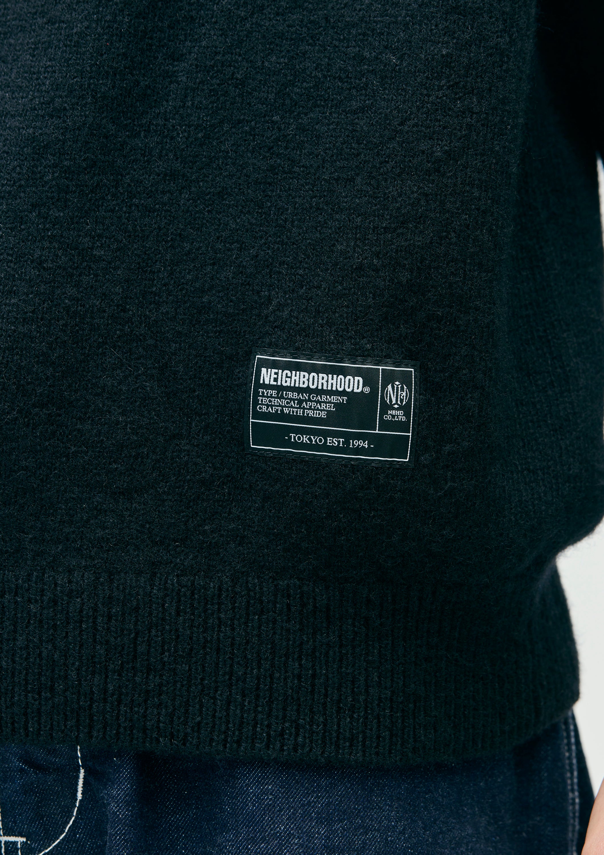 INTARSIA CREWNECK SWEATER