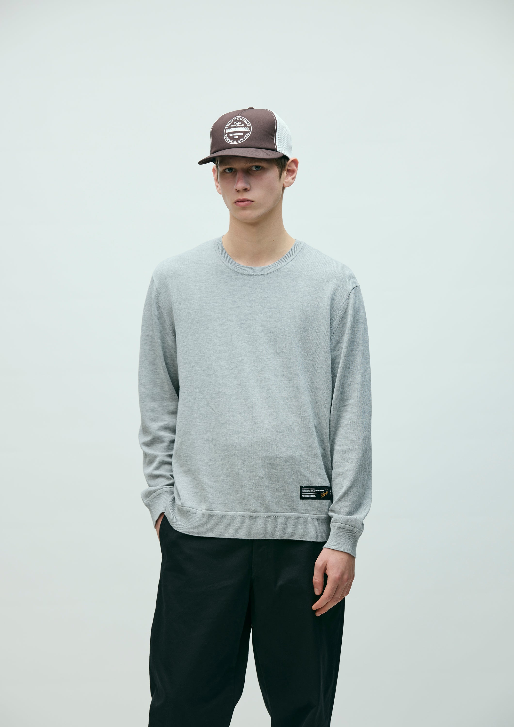PLAIN CREWNECK SWEATER