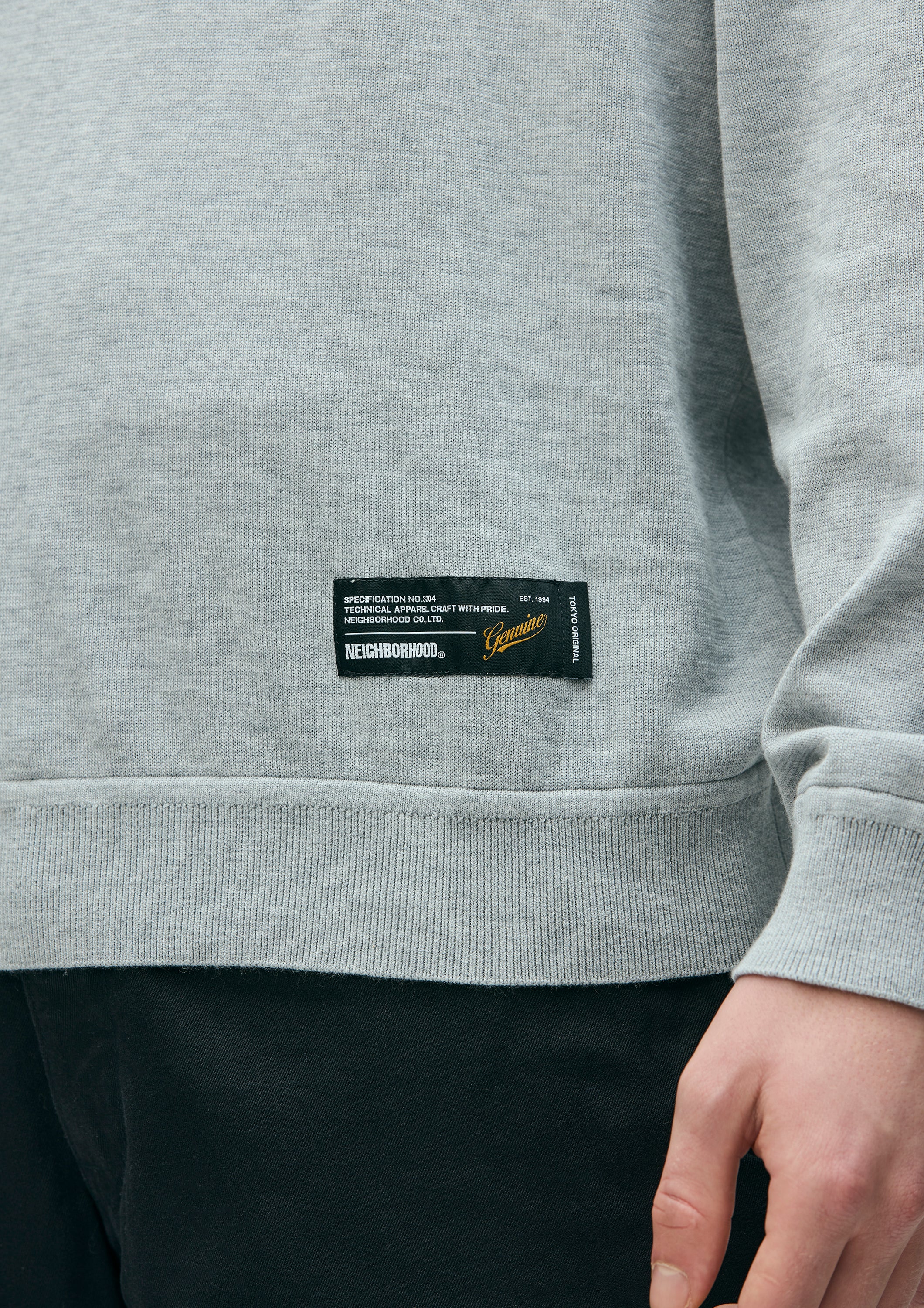PLAIN CREWNECK SWEATER