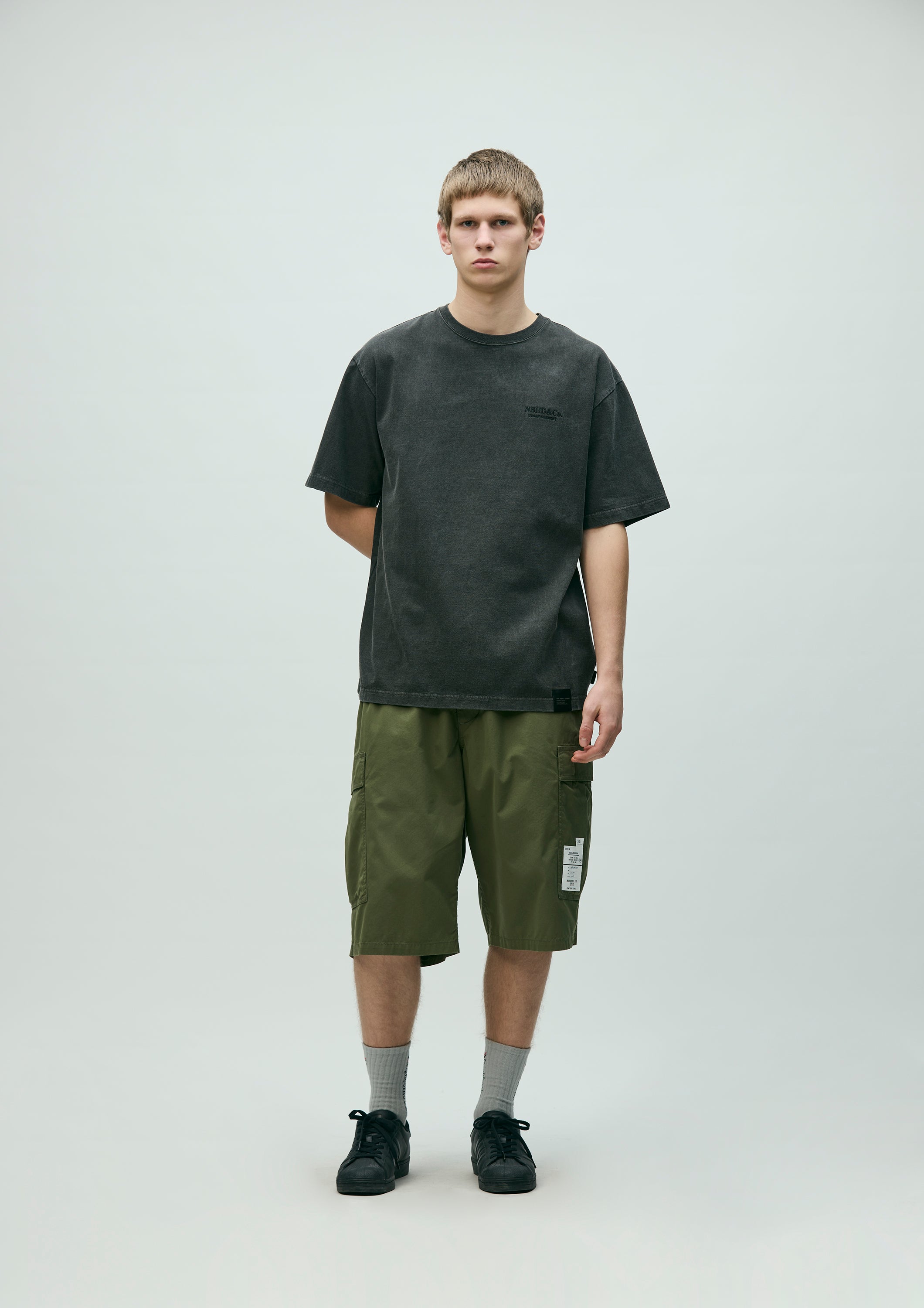 WIDE CARGO SHORT PANTS