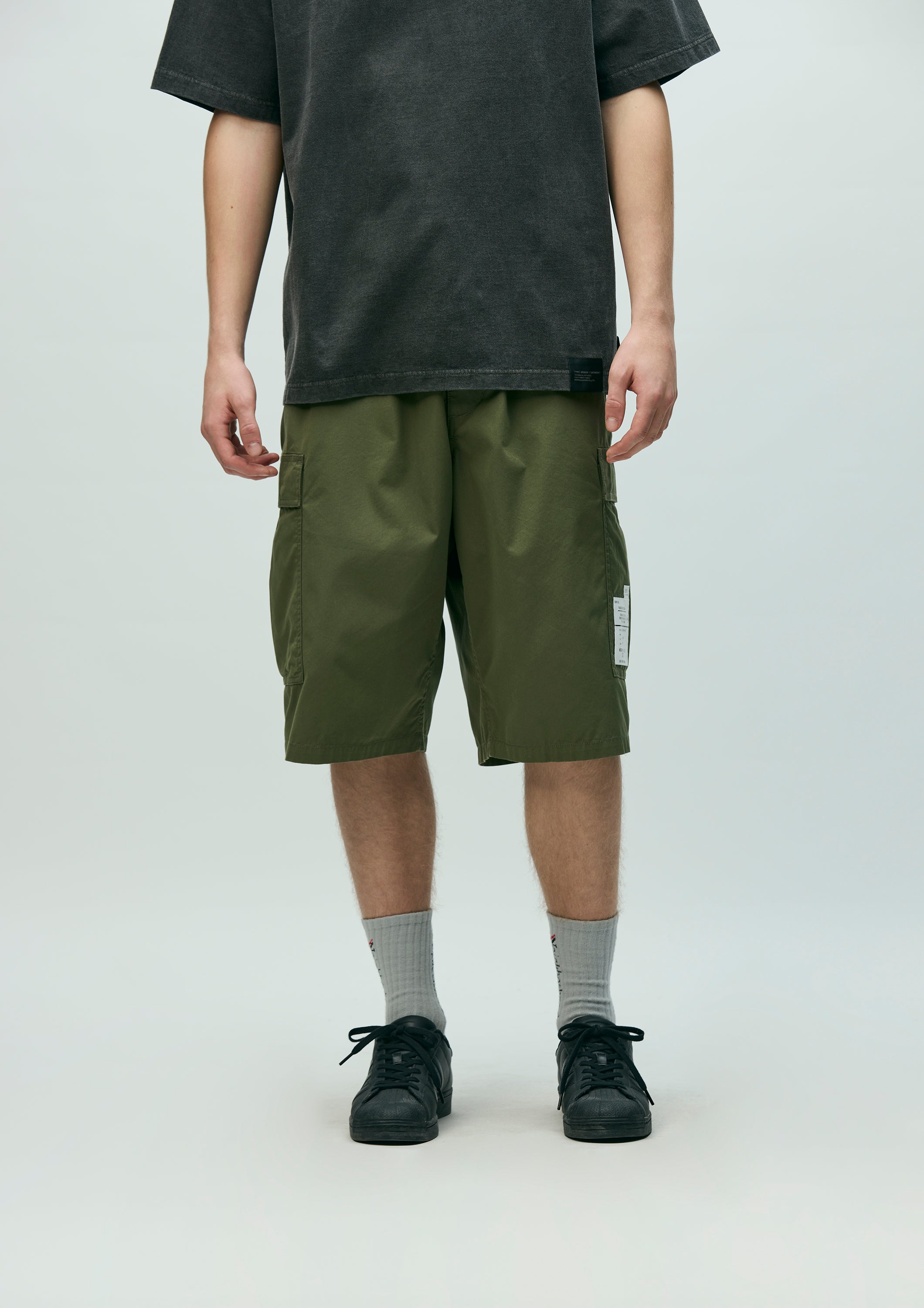 WIDE CARGO SHORT PANTS