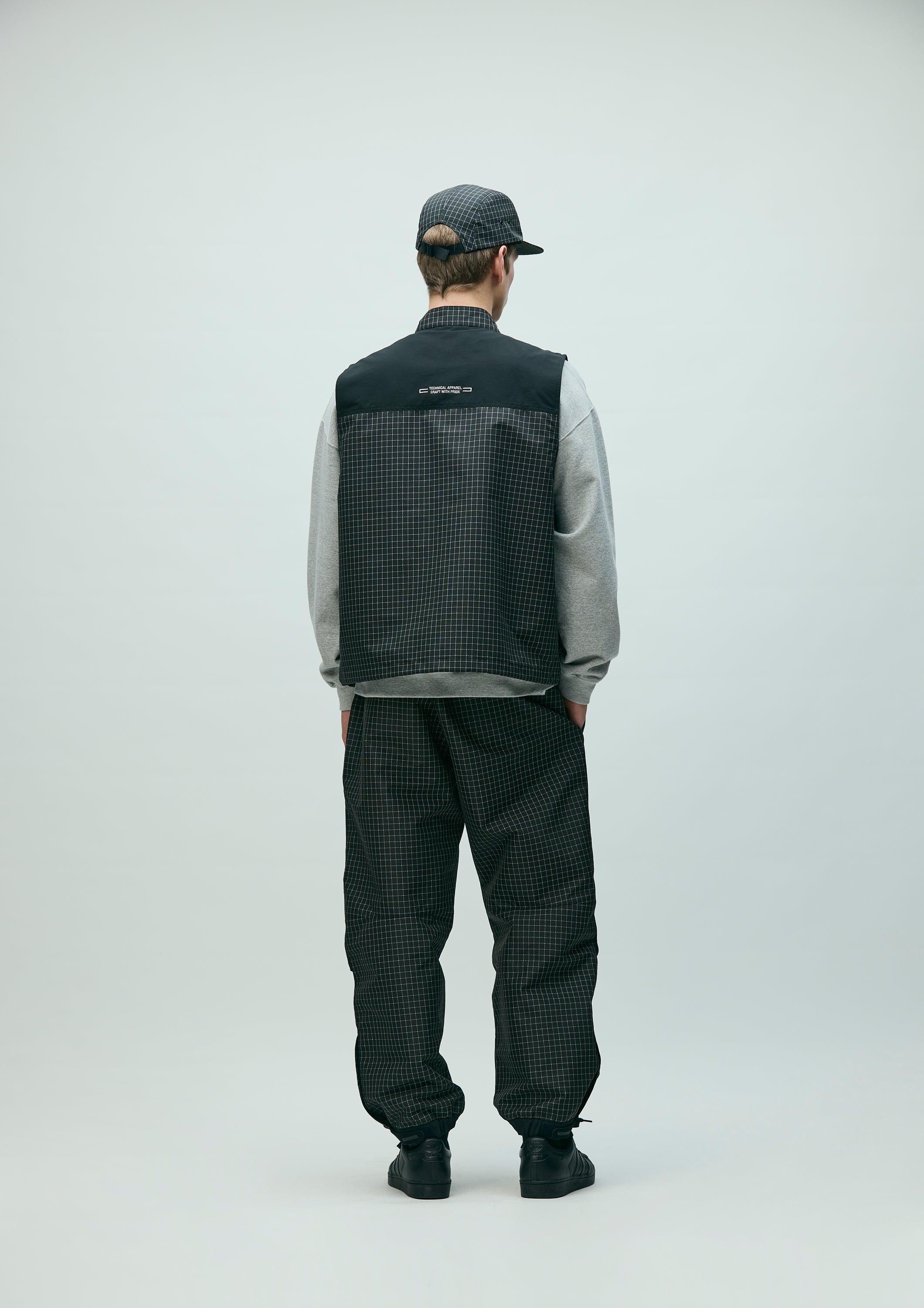 REFLECTIVE STAND COLLAR VEST