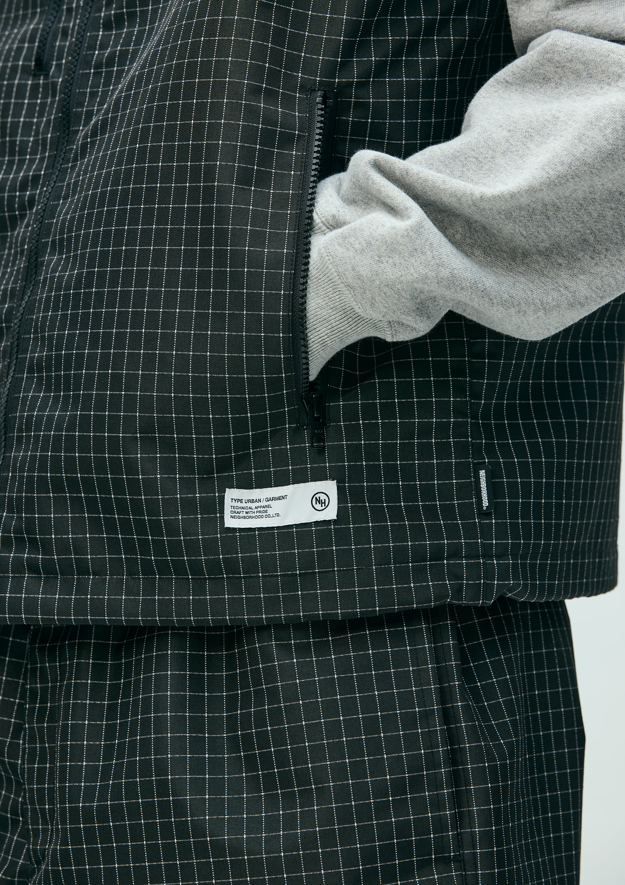 REFLECTIVE STAND COLLAR VEST