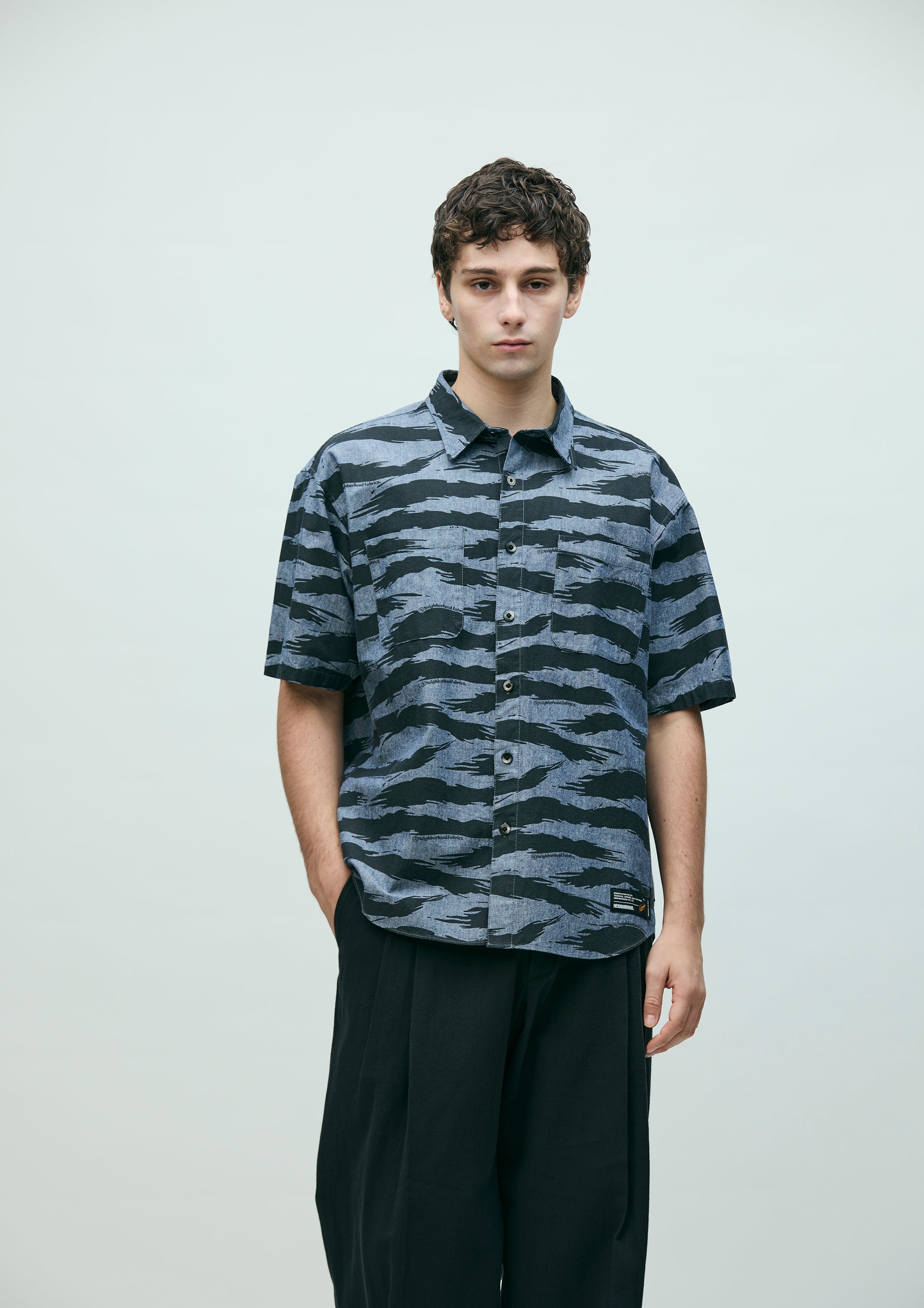 CAMO PATTERN CHAMBRAY SHIRT SS