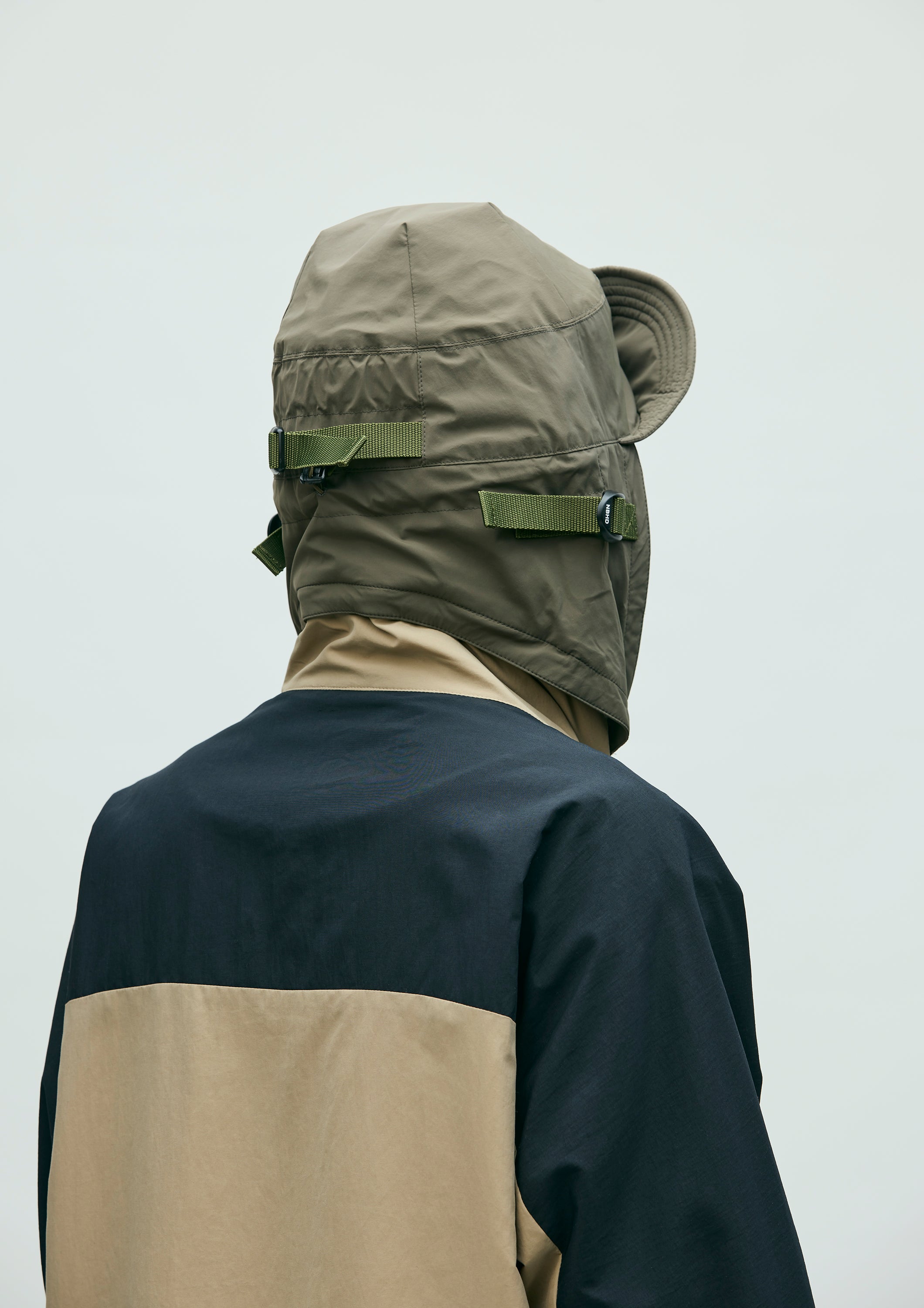 MAP . DETACHABLE HOODED JACKET