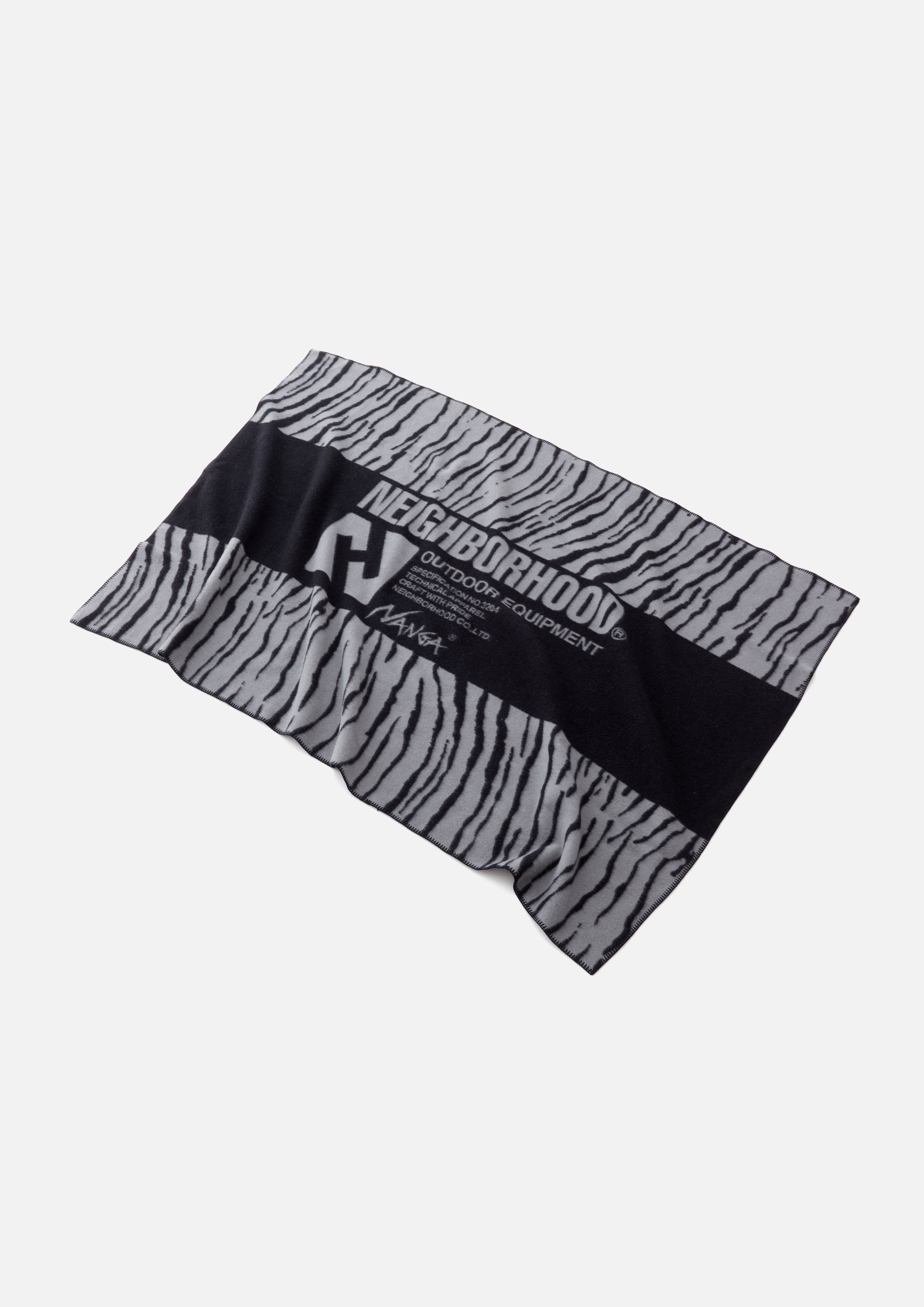 NANGA . CAMOUFLAGE BLANKET ネイバーフッド　ナンガ