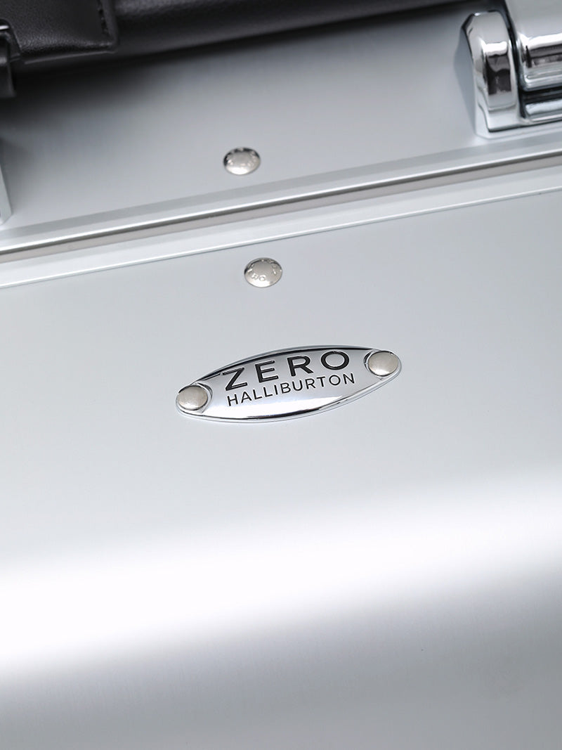 NH X ZERO HALLIBURTON . CLASSIC ALUMINUM 3.0 33L
